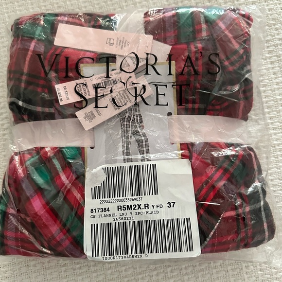 New Victoria Secret Flannel Set Pajama - Picture 1 of 4